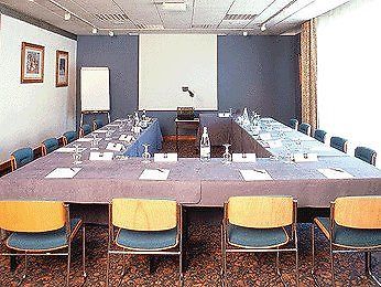 Готель Mercure Nimes Ouest Екстер'єр фото